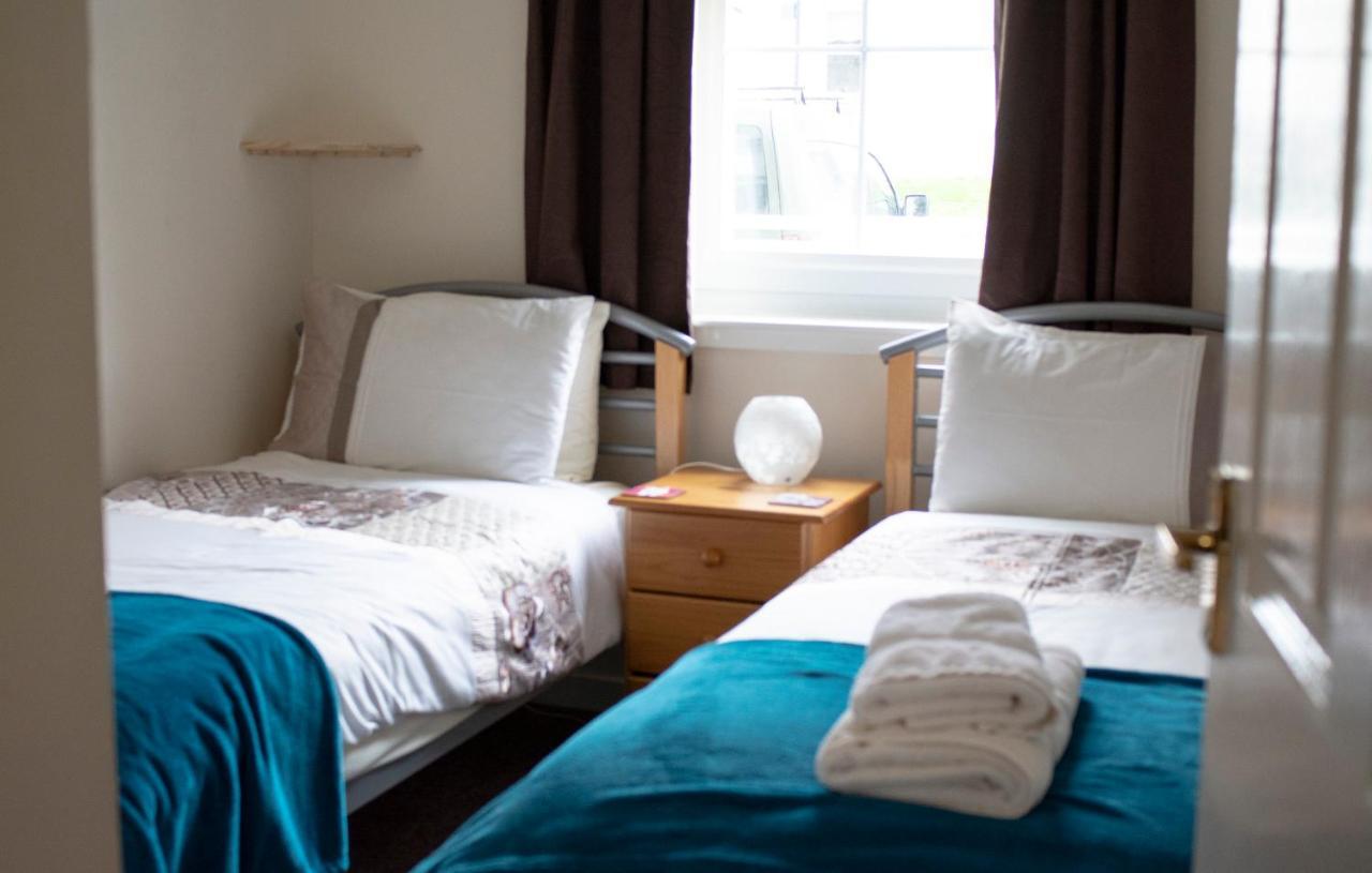Apartment 2, Pheonix Flats Portree Esterno foto